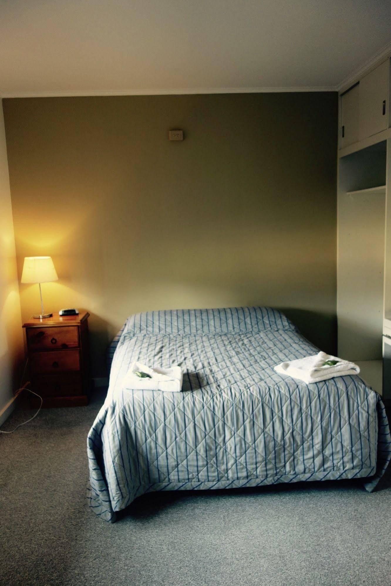 Dorset Gardens Hotel クロイドン エクステリア 写真